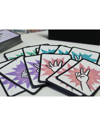 Unicornia. Juego de cartas
